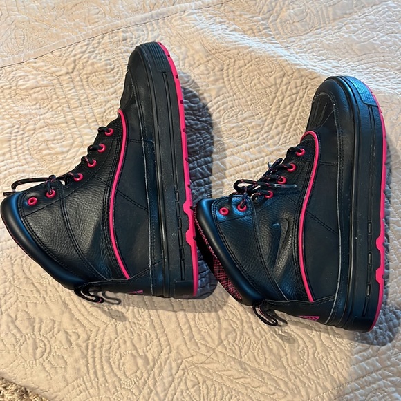 Nike ACG boot size 6Y #129 - Picture 4 of 7
